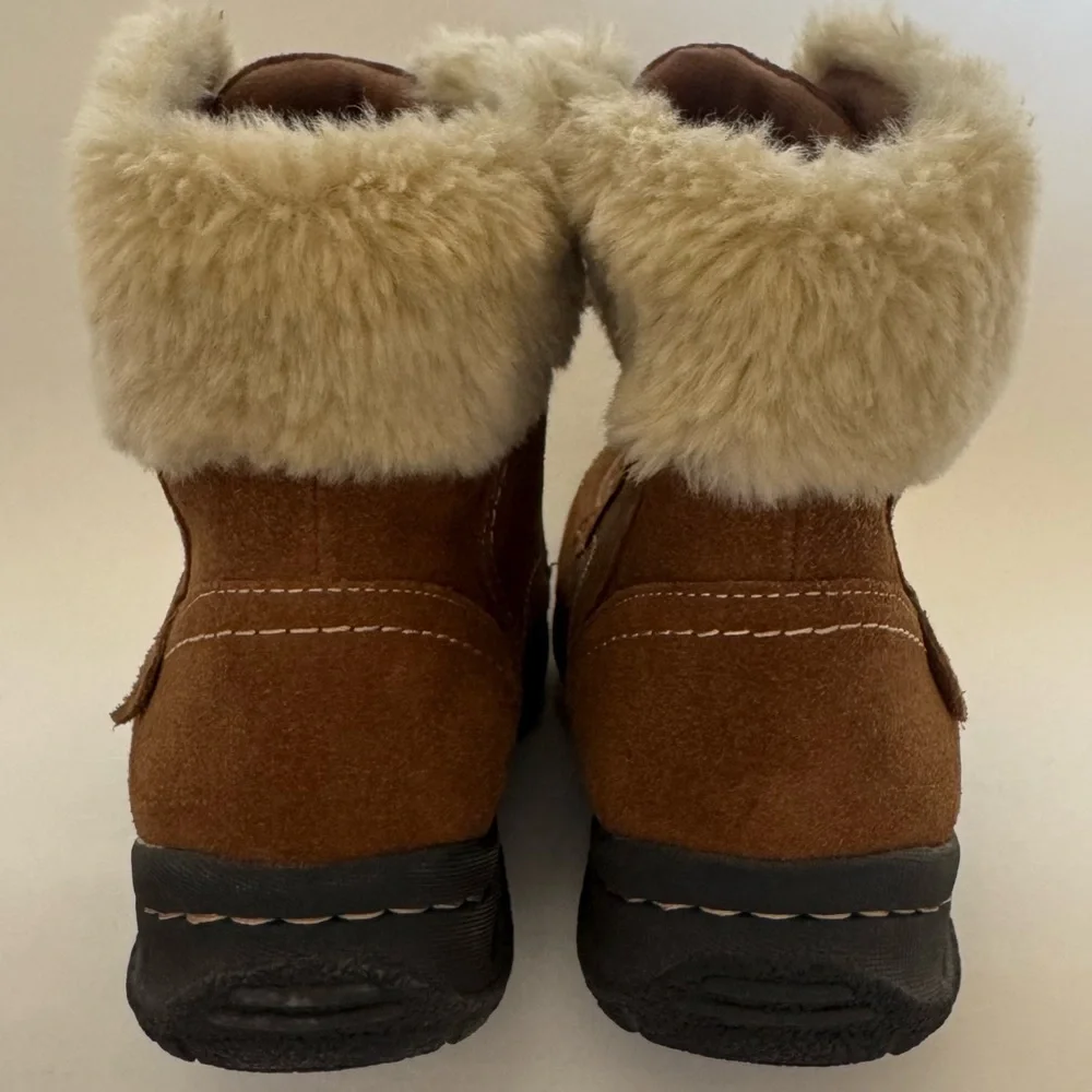 Bass Lonewolf Women 9.5 Tan Suede Faux Fur Trim Lace Up Winter Ankle Boots